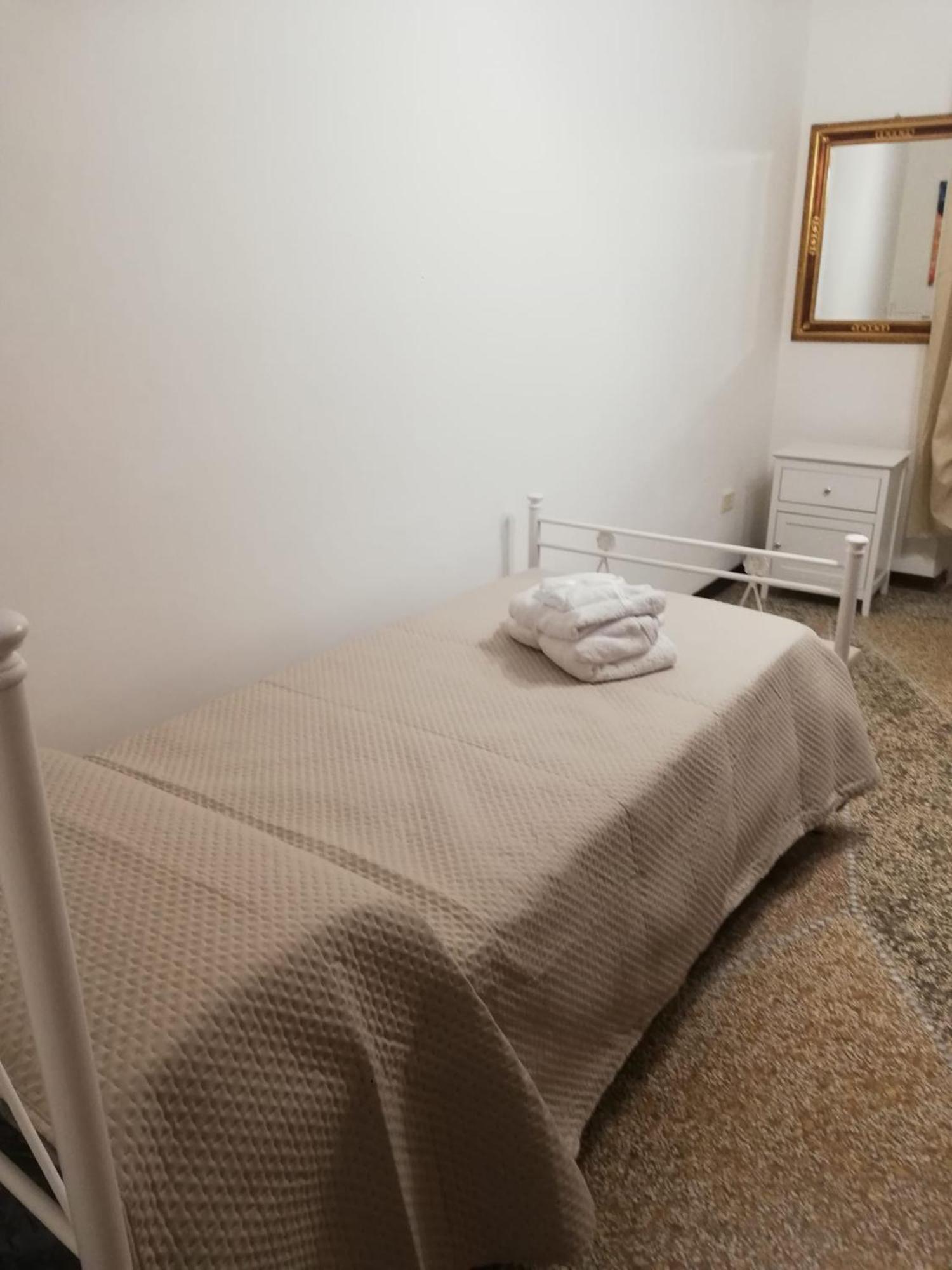 La Casa Di Anna Daire Taranto Dış mekan fotoğraf