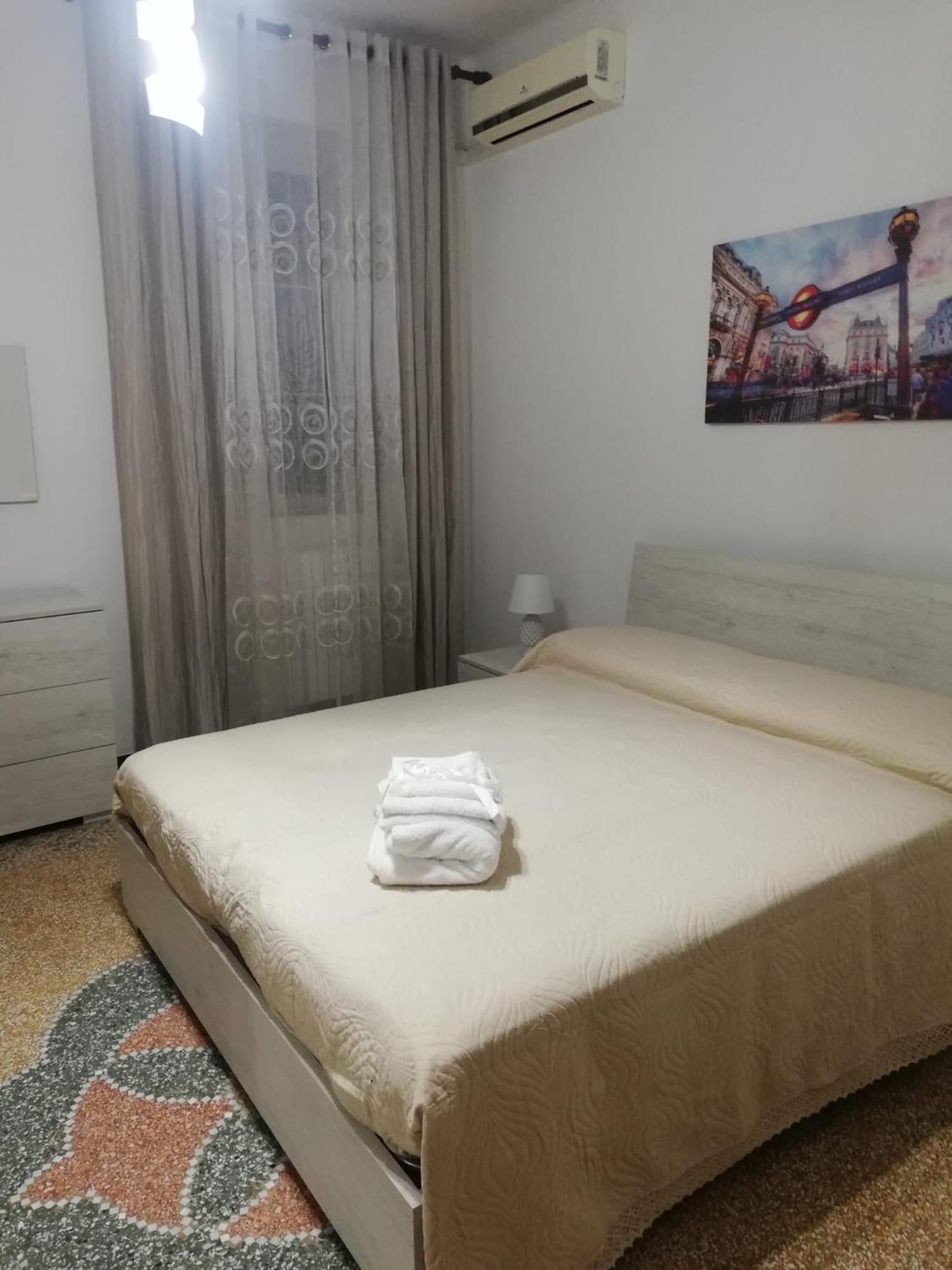 La Casa Di Anna Daire Taranto Dış mekan fotoğraf
